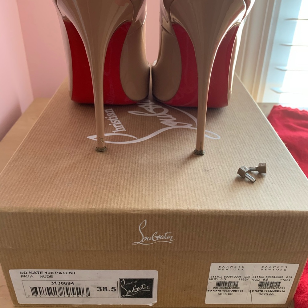 Authentic Christian Louboutin So Kate’s ✨ 38.5